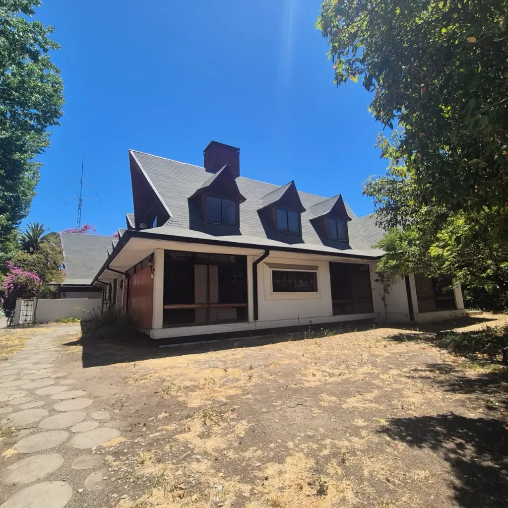 1 Oriente N° 1561 - 4 Y 5 Norte, 